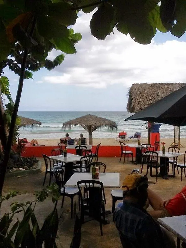Bar-B-Barn Beach Hotel Negril