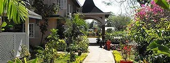 Bar-B-Barn Beach Hotel Negril