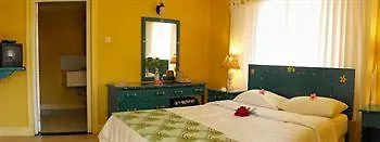 Bar-B-Barn Beach Hotel Negril 2*,