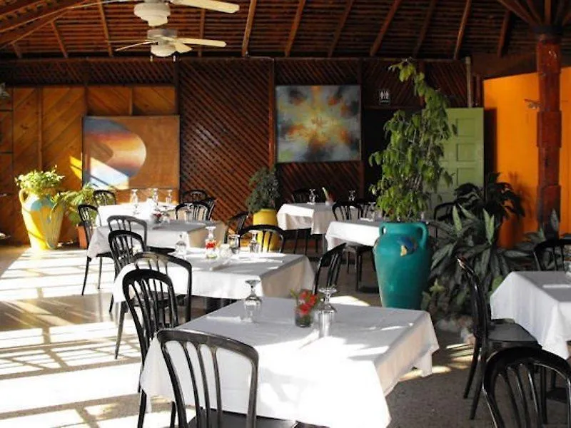 Bar-B-Barn Beach Hotel Negril
